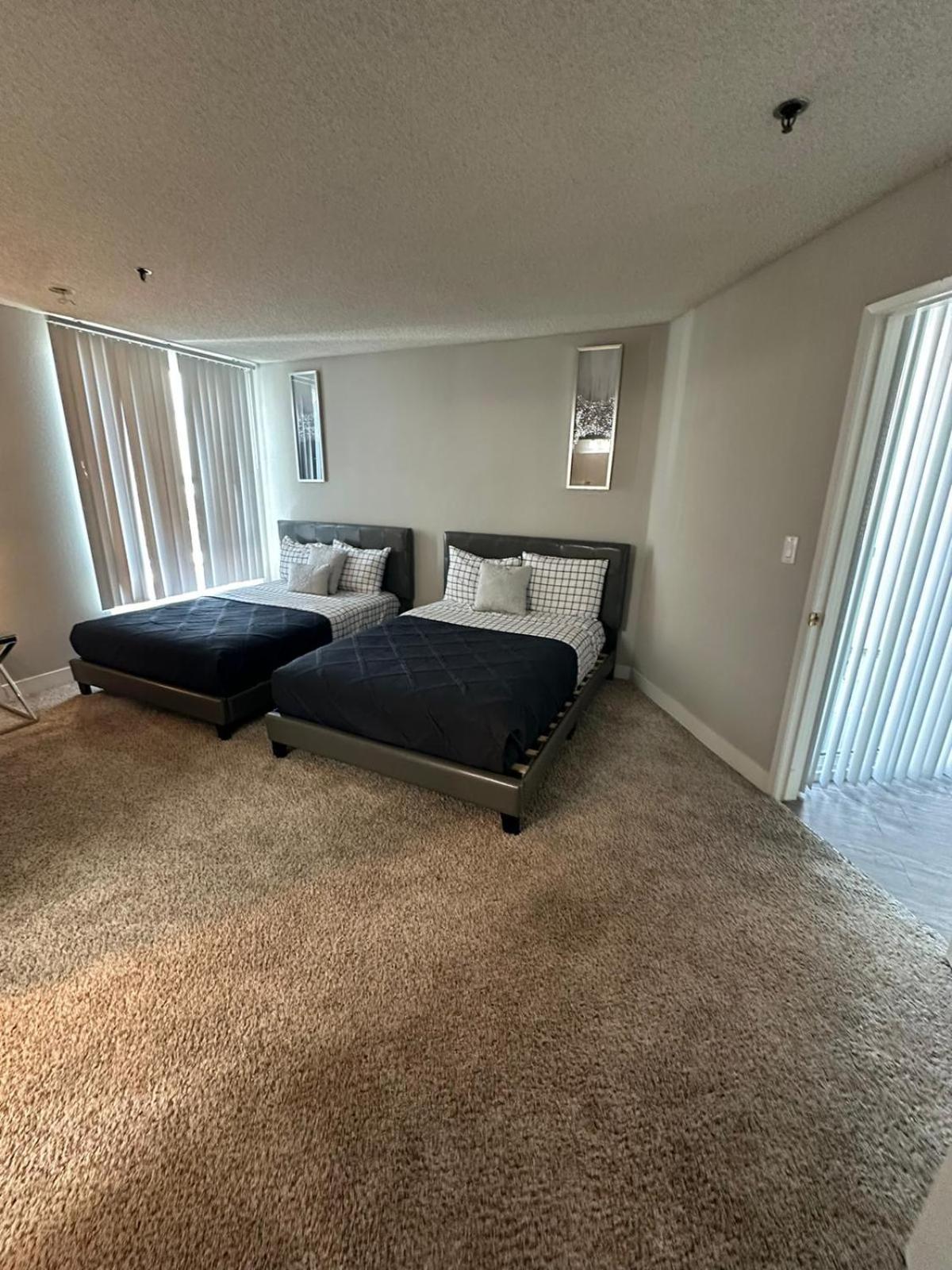 Hollywood Two Bedroom Close To Universal Appartamento