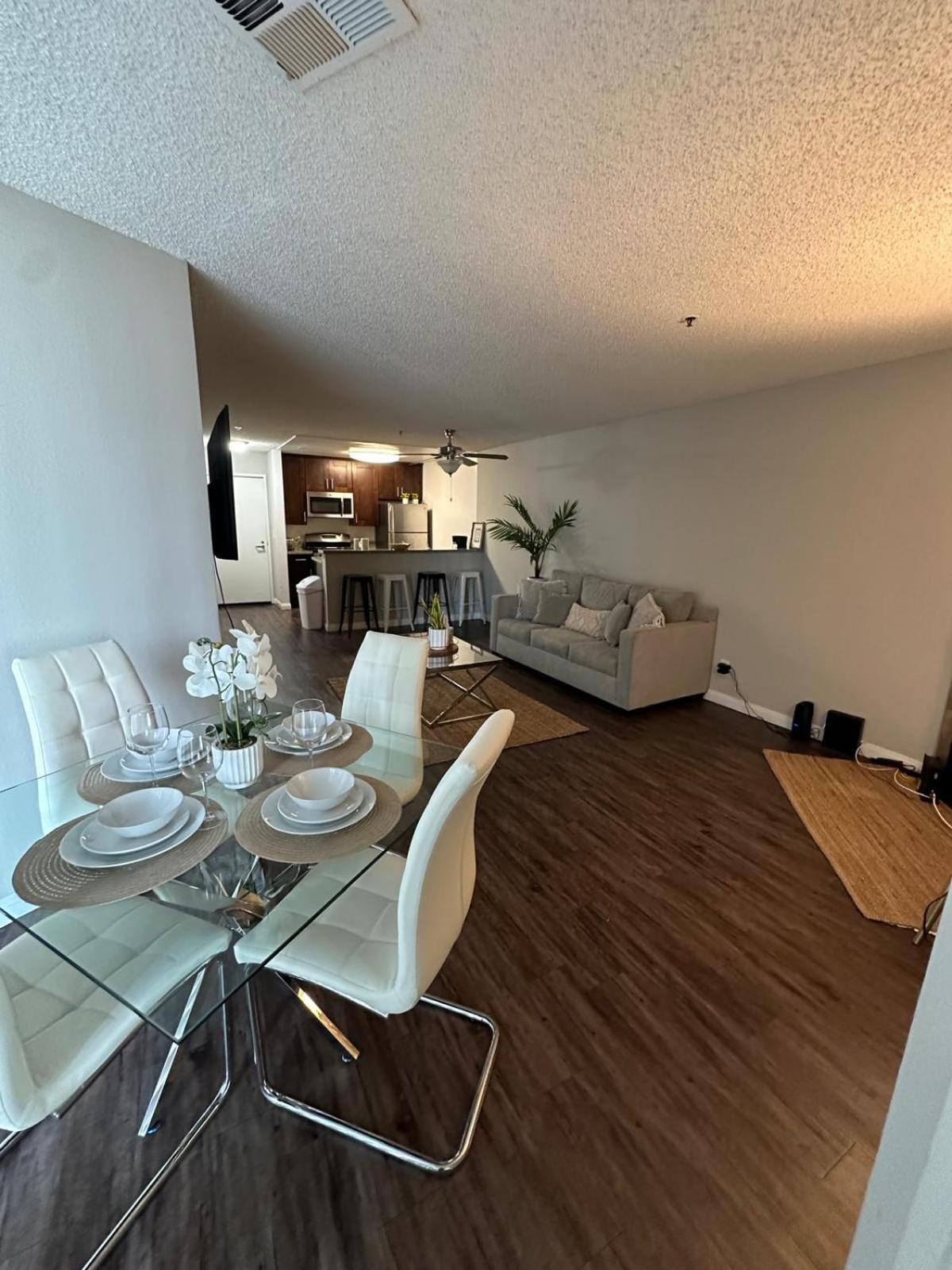 Hollywood Two Bedroom Close To Universal Appartamento
